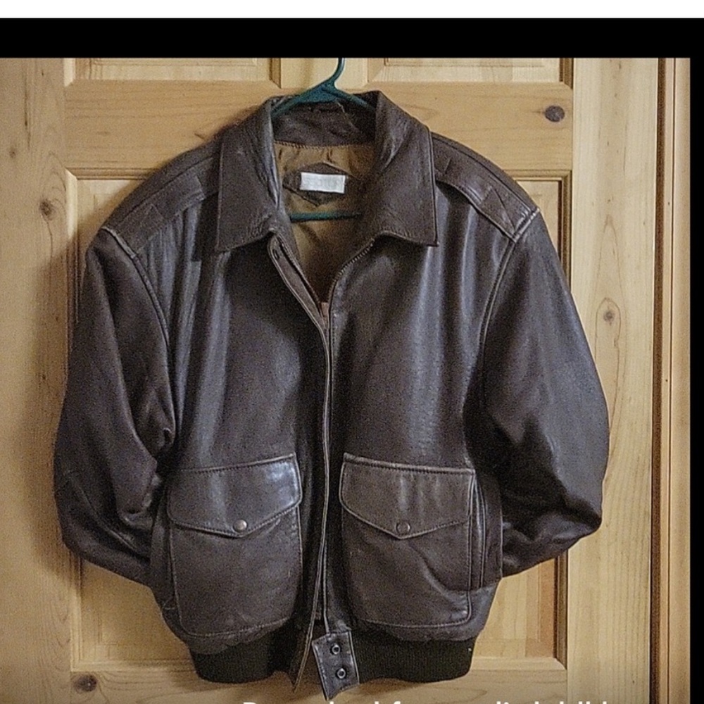 Women's Brown Leather Bomber Jacket - Picture 3 of 6
